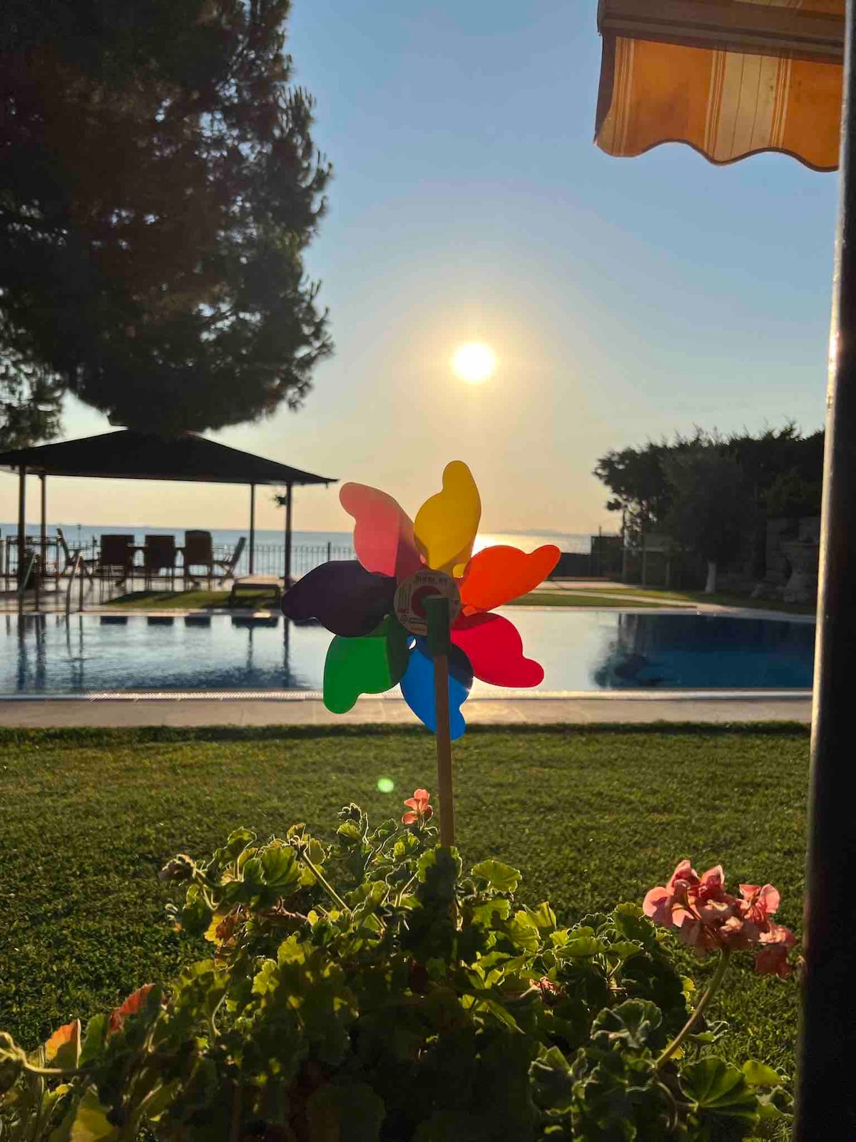 Denize Sıfır Muhteşem Manzaralı Tatil Villası