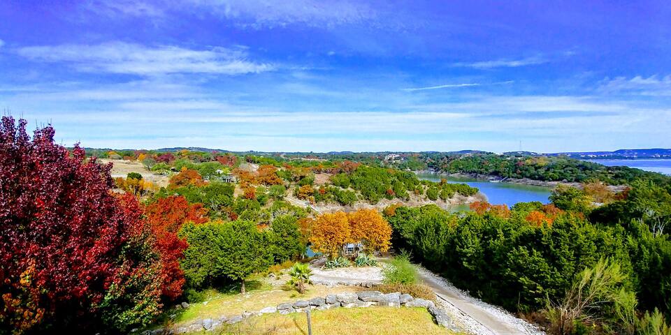 Lake Travis Waterfront Hill Country Jacuzzi & Dock