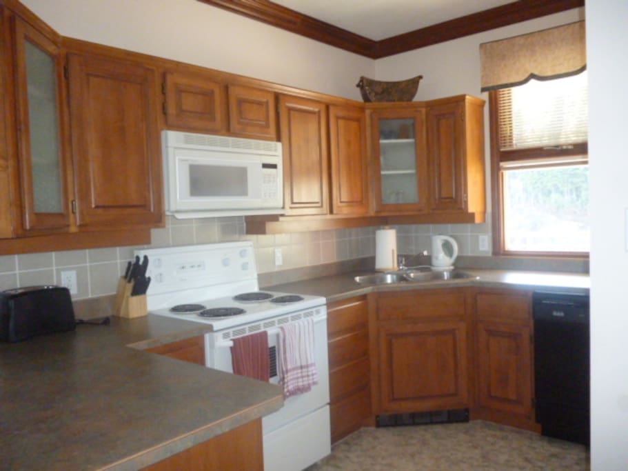 Spacious kitchen with all the amenities