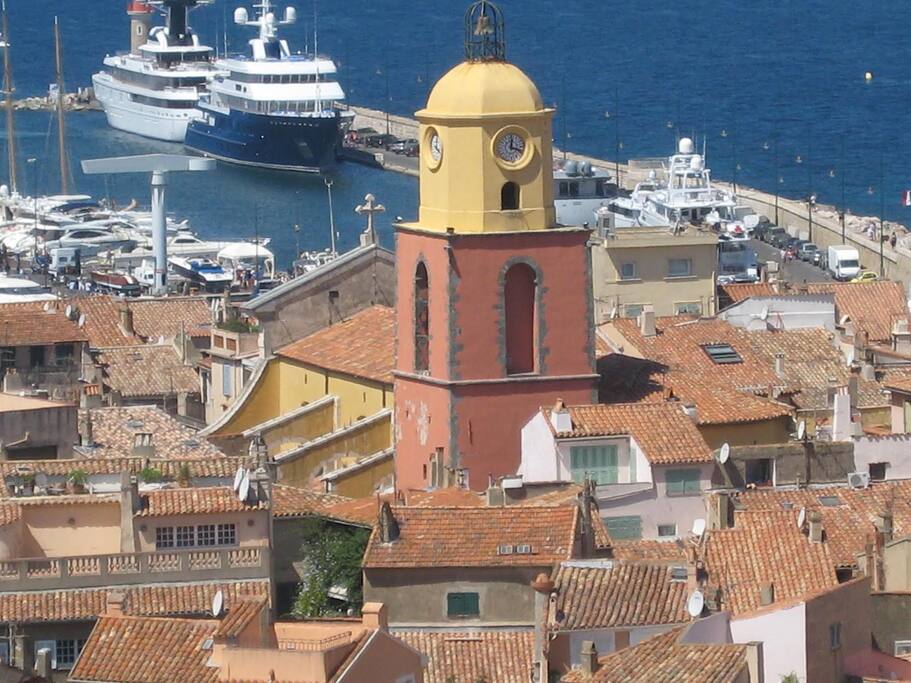 Il s'agit du clocher mythique du village