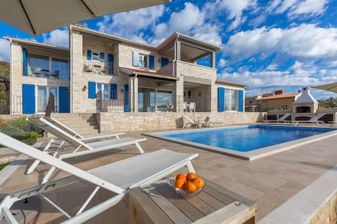 Top Airbnb: Villa Babudri for your dream family vacation in Općina Višnjan