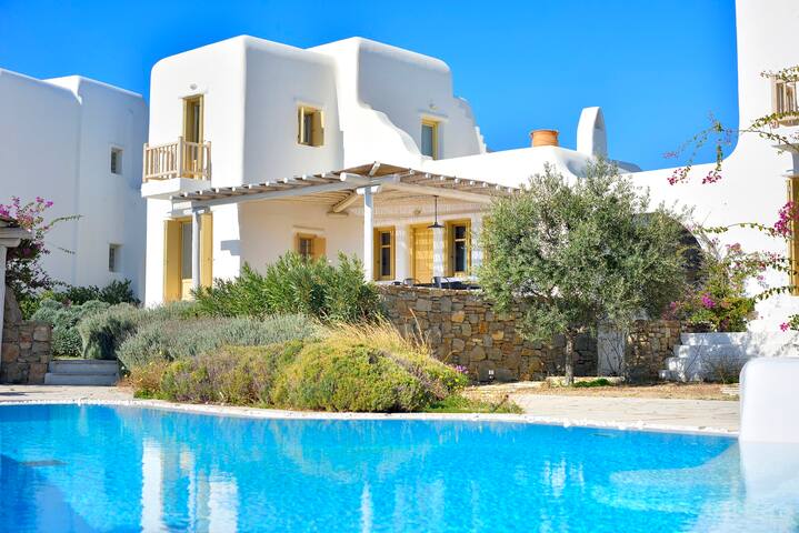 Cycladic Villa Lydia With Pool gallery image 4