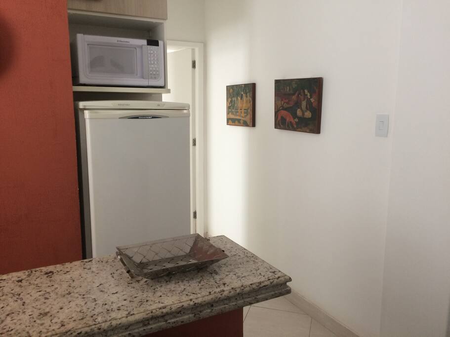 geladeira e microondas