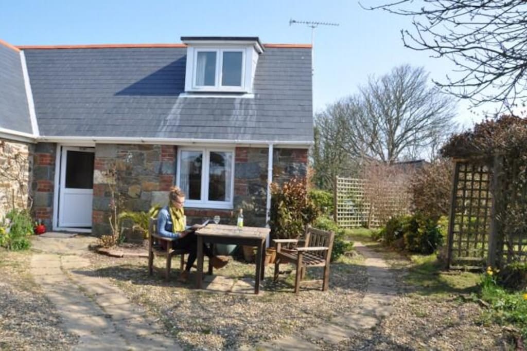 Your private door into the cosy ground floor studio apartment