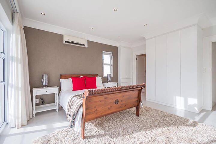 2 on Medburn gallery image 5