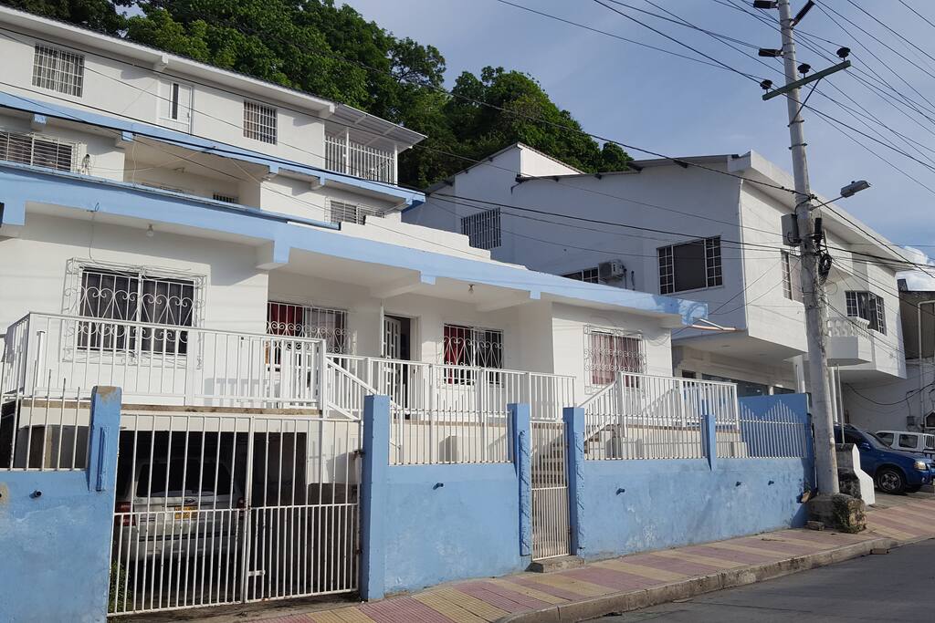 Esta es la fachada de la Posada Miss Loló
