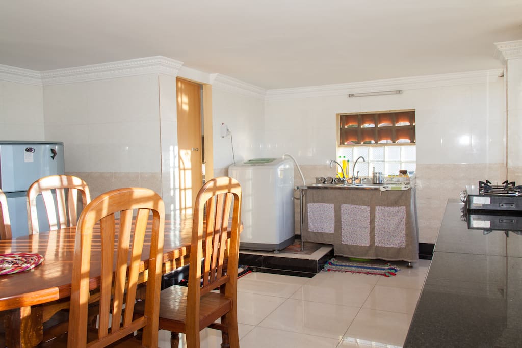 Laundry machine - free to use (and for longer term guests, our cleaner can do laundry!)