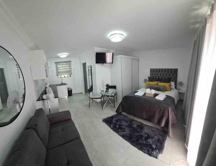 Marielitsa Guest Suite No.2 - Guest suites for Rent in Germiston ...
