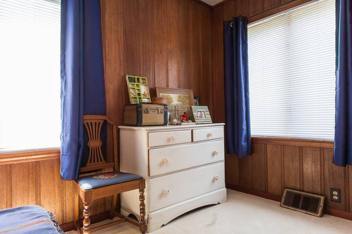 Miller Beach Family Cottage - Houses for Rent in Gary ...
