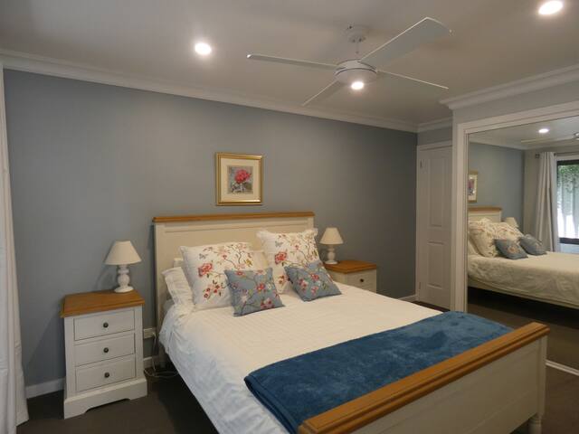 Private getaway close to the heart of Beechworth.