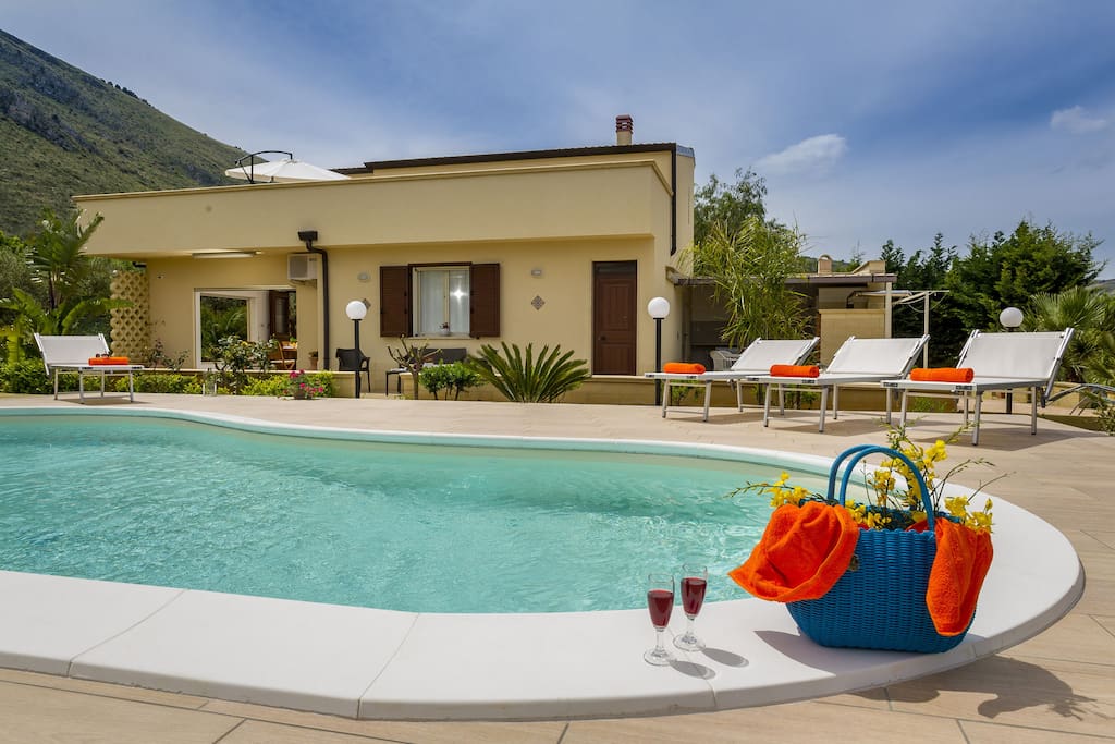 Holiday Home Swimming Pool