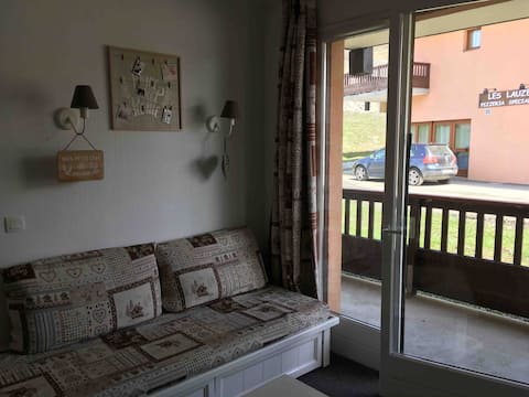 Popular Airbnb listing: Apartment 4/5 people in Valmeinier