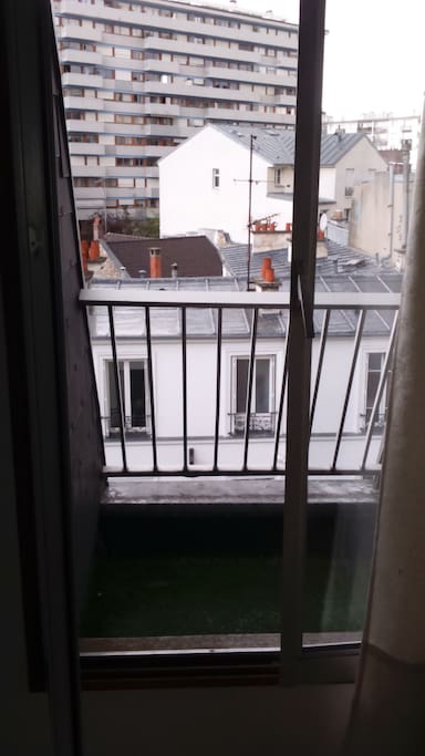 Petit balcon pour les fumeurs dans le salon.