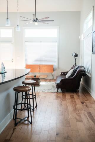 ★★ Spacious New Home | Close to Everything! ★★ gallery image 4