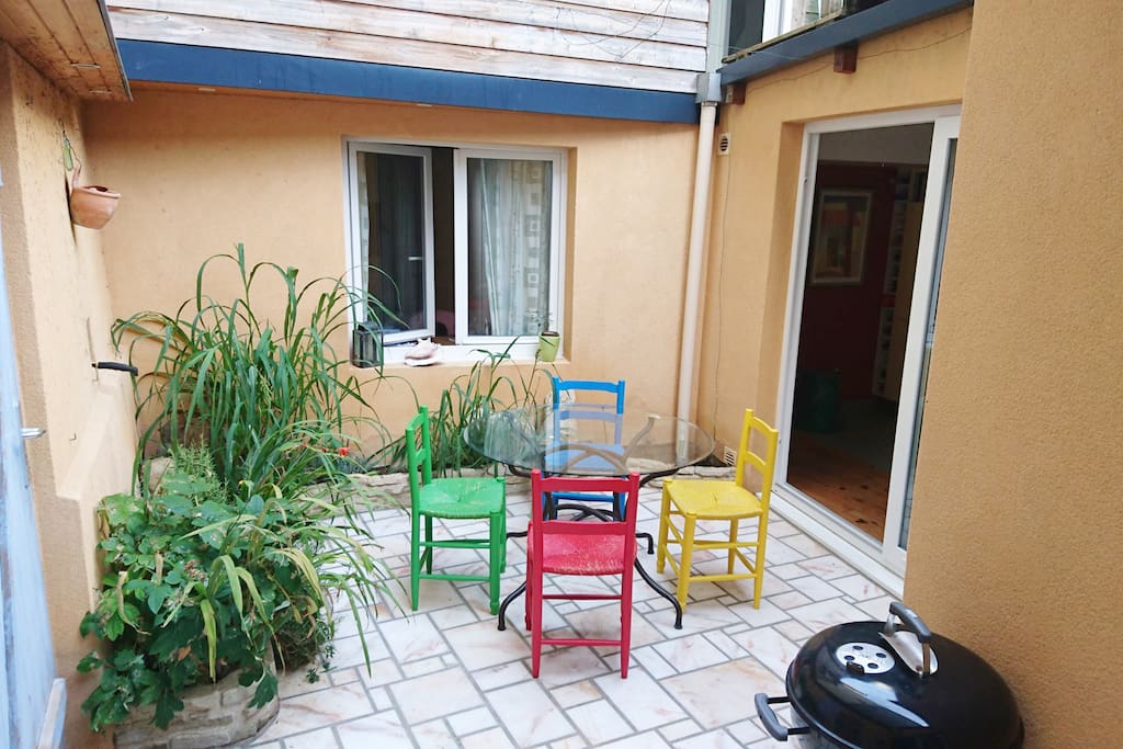 La cour