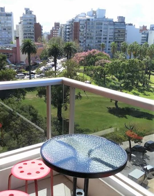 Balcón con vista al Parque Villa Biarritz