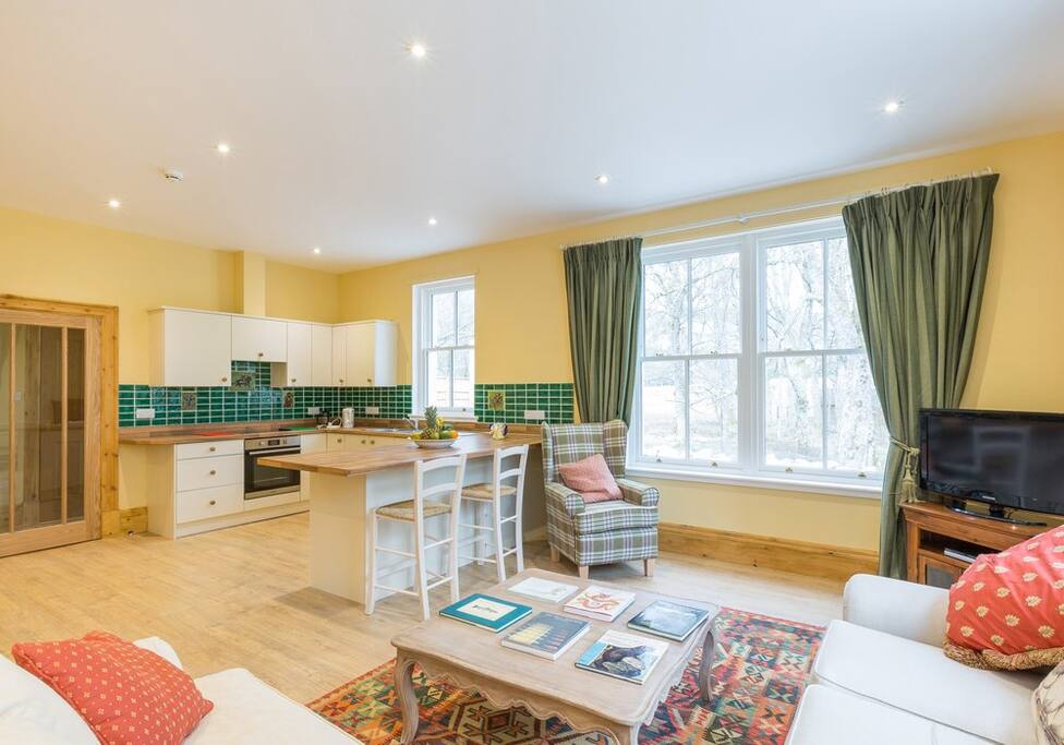 Open plan kitchen/dining area/living room
