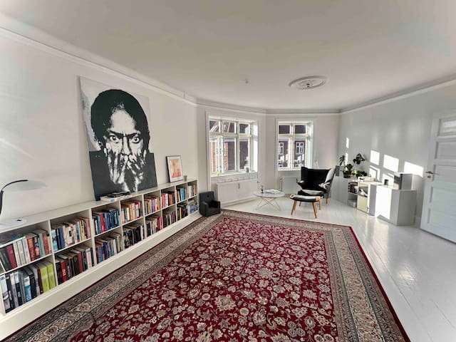 150 kvm., lys og perfekt beliggenhed