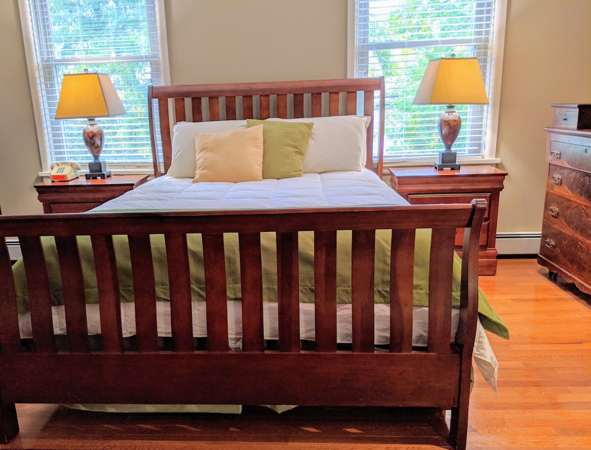 Lakeview Guest House