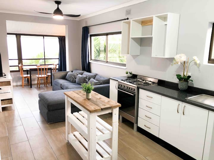 90 Eden Sands 
2 Bedroom Flat with Beach Access