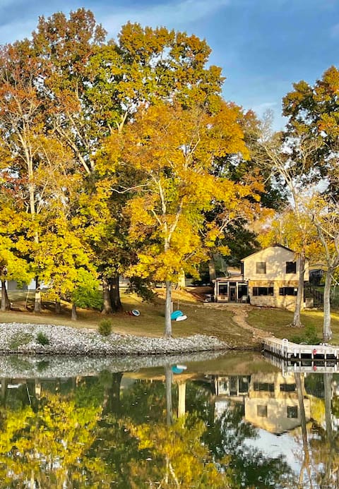 LAKE AWANA POINT-Private waterfront w dock, & pit!