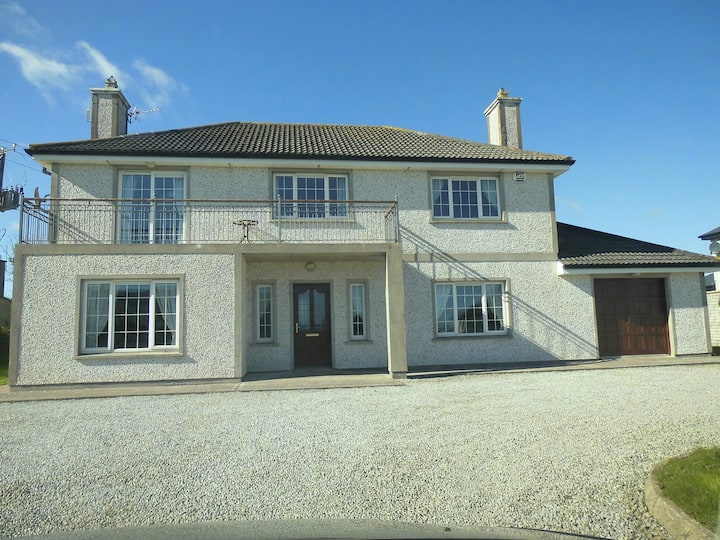 Seascape House Houses for Rent in County Waterford, County Waterford