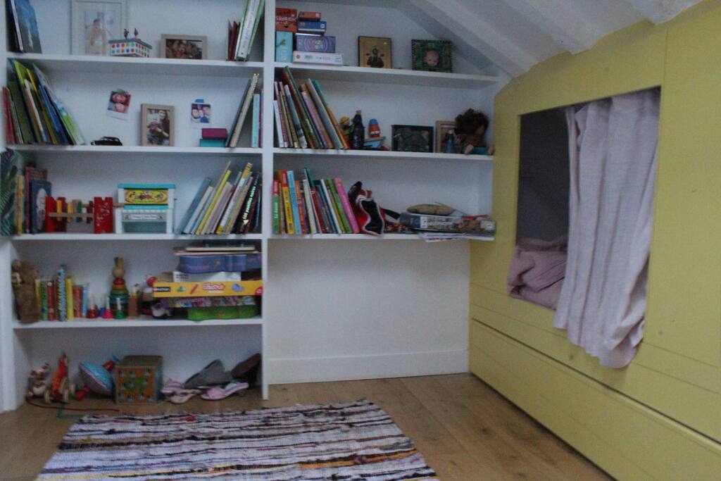La chambre des enfants avec un lit cabane :)