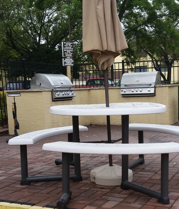 BBQ next to pool 2