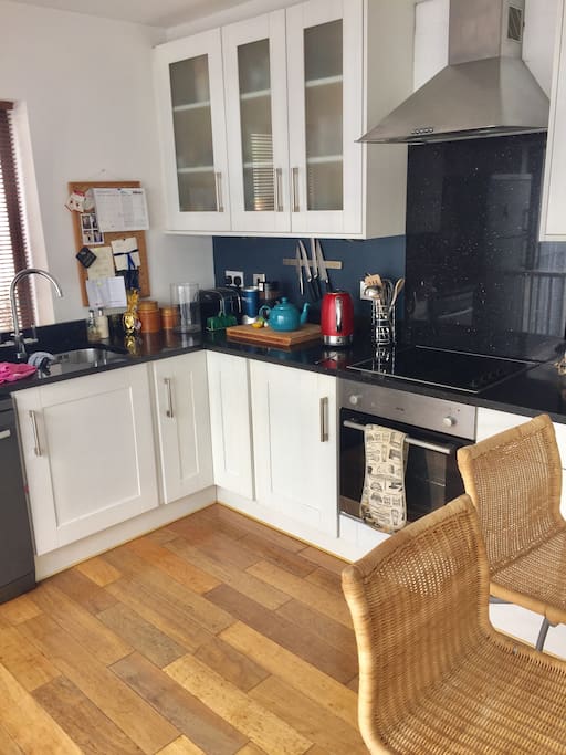 Kitchen with breakfast bar