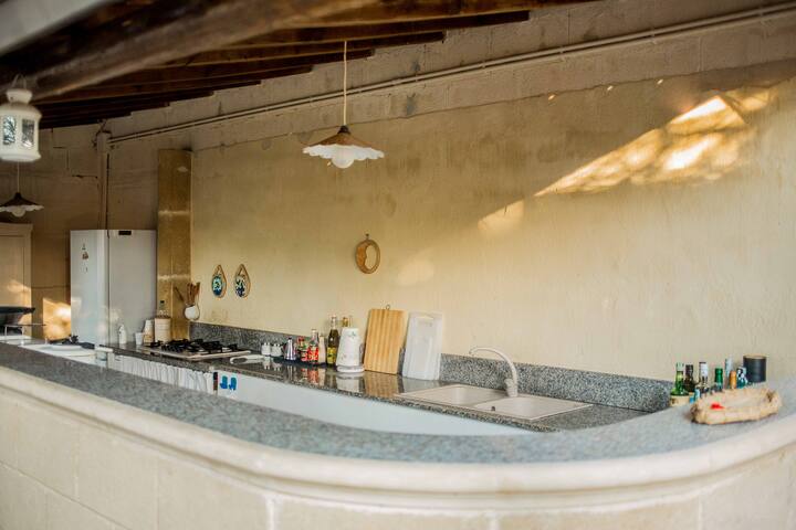 Beachfront Villa & Villa piccola immerse nel verde gallery image 5