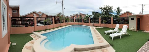 House with private pool - close to the new bridge