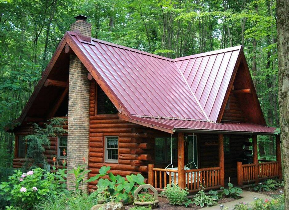Wildwood Hill Cabin Cabins for Rent in Sugarcreek, Ohio, United States