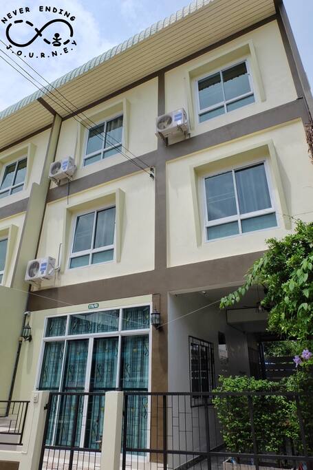 Townhouse near DMK.