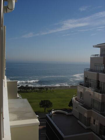 Beach Road Sea Point, promenade gallery image 2