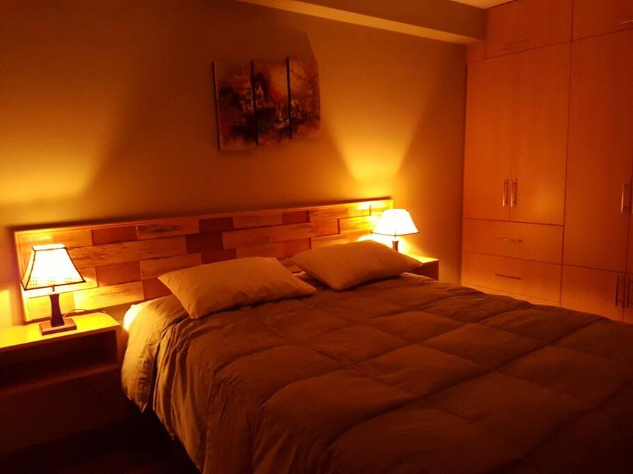 Full Bed Room