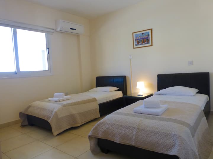 Habitación con 2 camas individuales