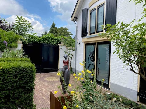 The beautiful Koetshuis Het Timpaan on the Veluwe