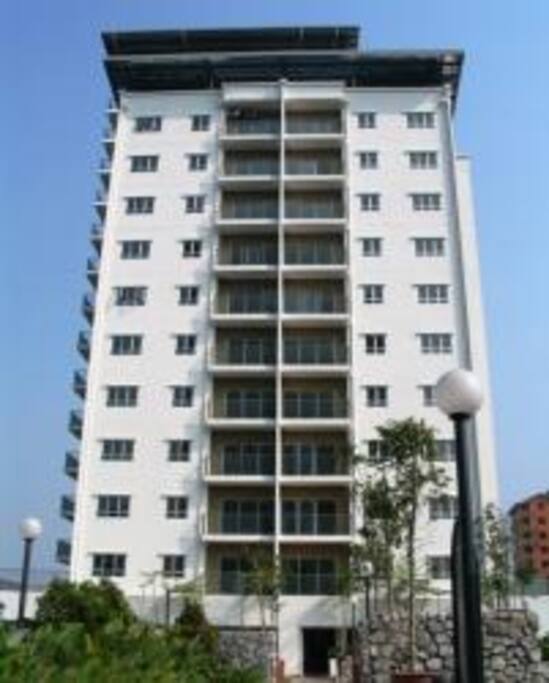 Strategically located and is accessible through the infamous Jalan Jelatek, Jalan Ampang or Jalan Tun Razak.