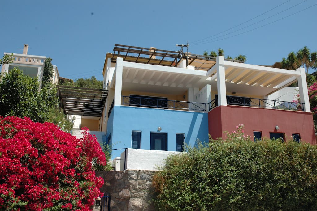 External photo of the villa.