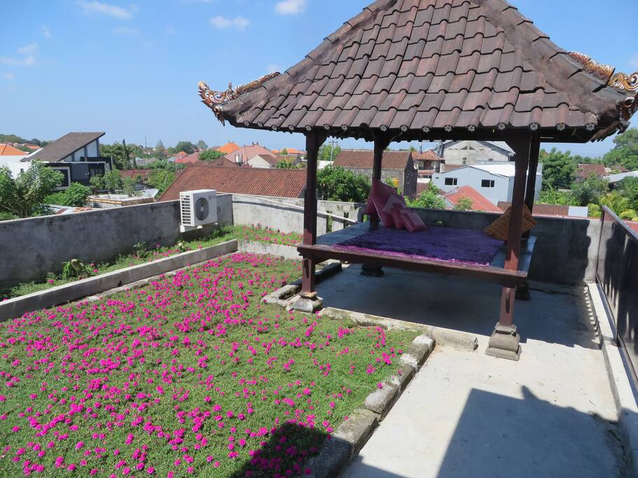 Rooftop Garden and Bale