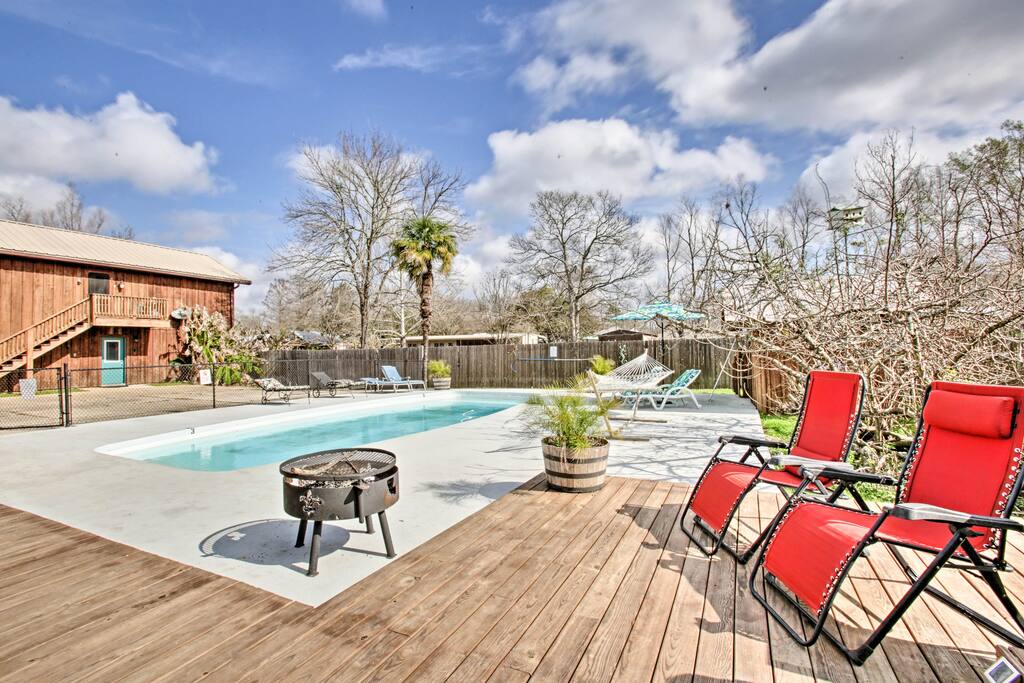 Waterfront Breaux Bridge Home w/Private Bar & Pool ...