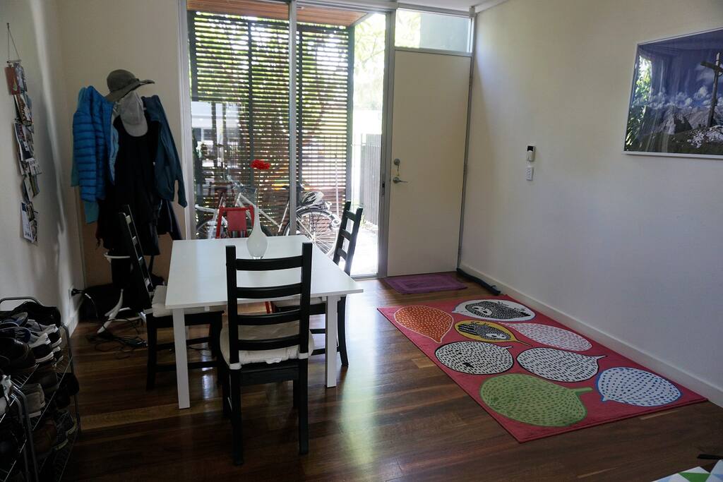 Entry hall and dining area