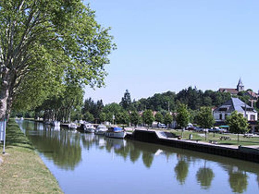 vu du canal de Briare