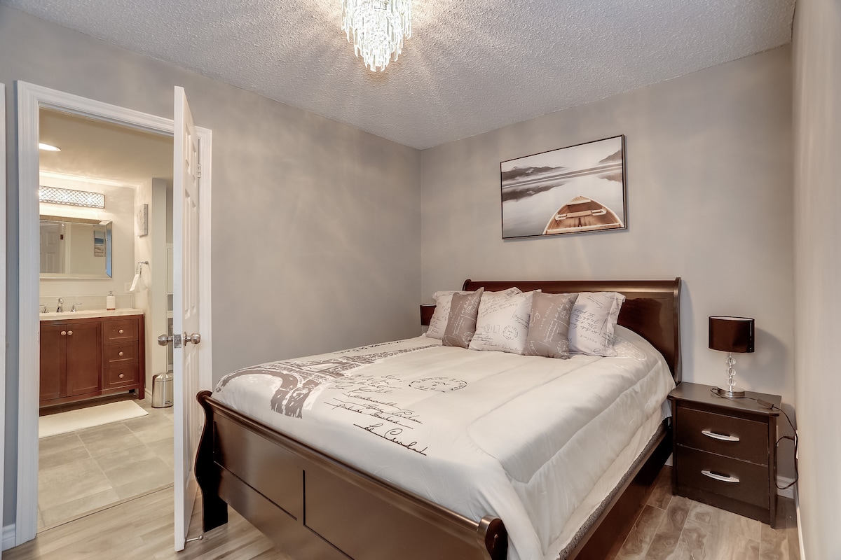 ห้องนอนควีนไซส์ (รูปสำรอง)