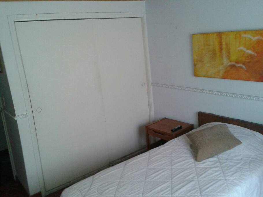 Habitacion privada con closet amplio