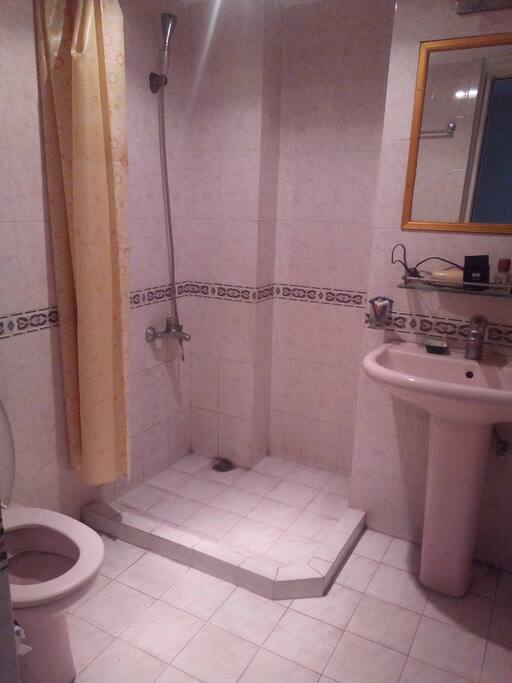 Washroom with Hot & Cold Water