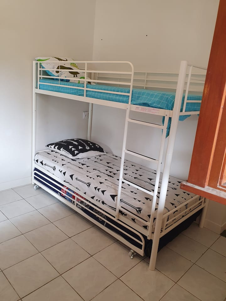 საძინებელი 2