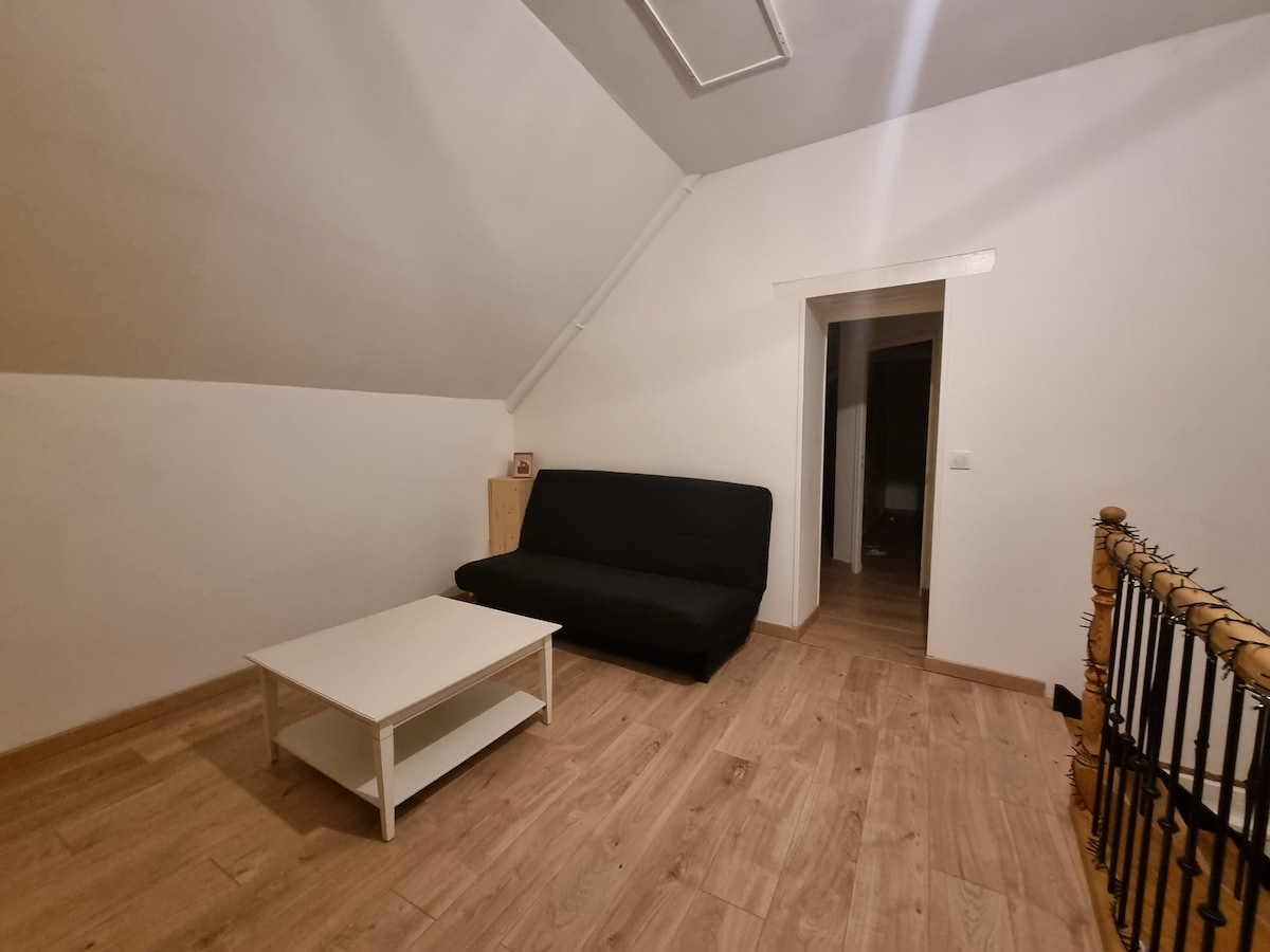 Mezanín s kliknutím na tlačidlo