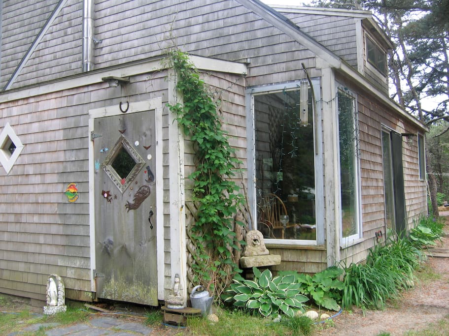 Left side entrance