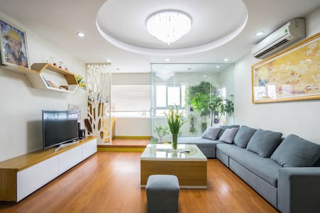 Spacious, private room. Free motorbike! SAFE AREA